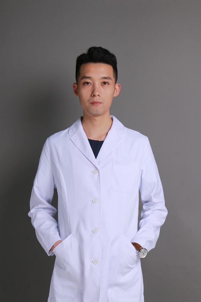 陈志伟 口腔种植医师